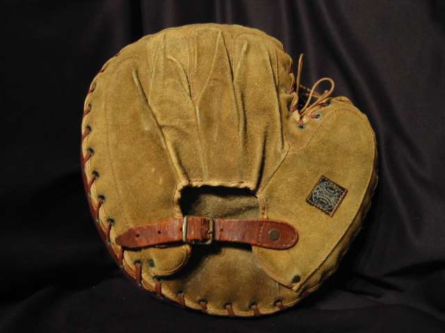 Early 1900's Spalding Crescent Catchers Mitt Back